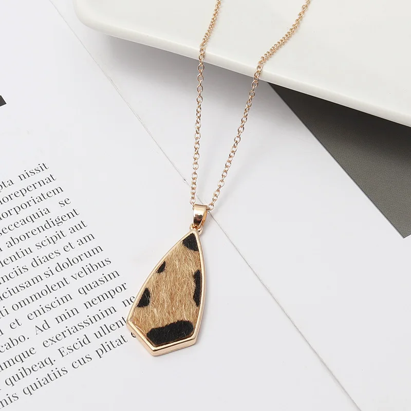 아크릴 전복 껍질 표범 곡선 기하학 펜던트 목걸이 뱀  - Body Jewelry Brands 리뷰 및 가격